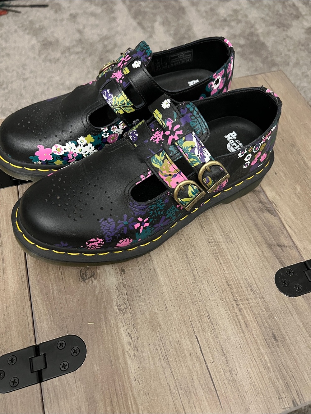 Dr. Martens 8065 Vintage Floral Mary Jane Shoes NWOT size 8 - Picture 2 of 6